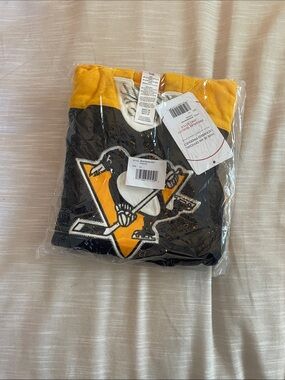 NHL Youth Pittsburgh Penguins Hoodie Jersey - Yellow & Black
